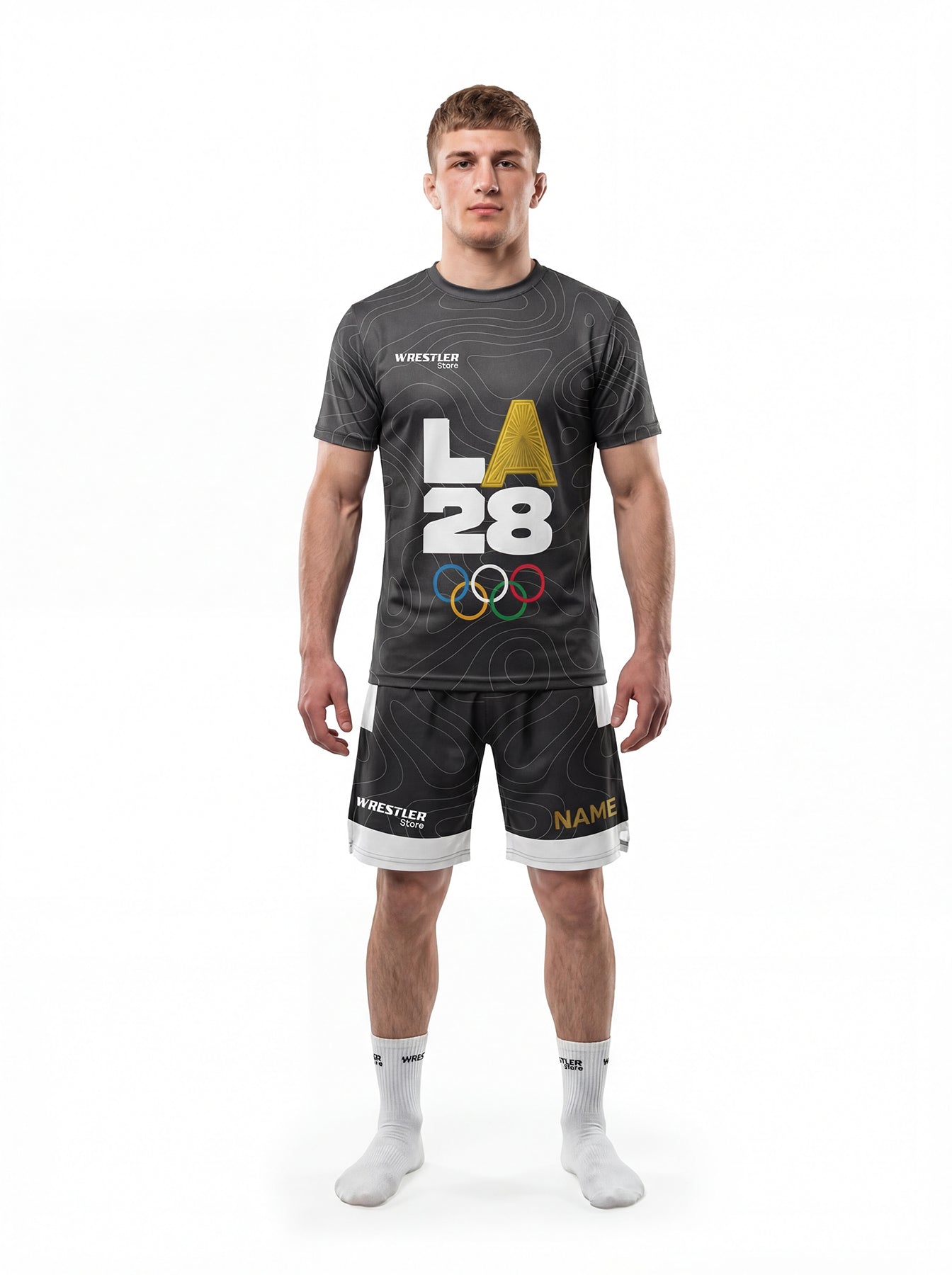 WrestlerStore LA 28 (2) T‑Shirt & Shorts Set anthrazit – Vorderansicht mit LA 28 Grafik und fünf farbigen Ringen, Topografie‑Design